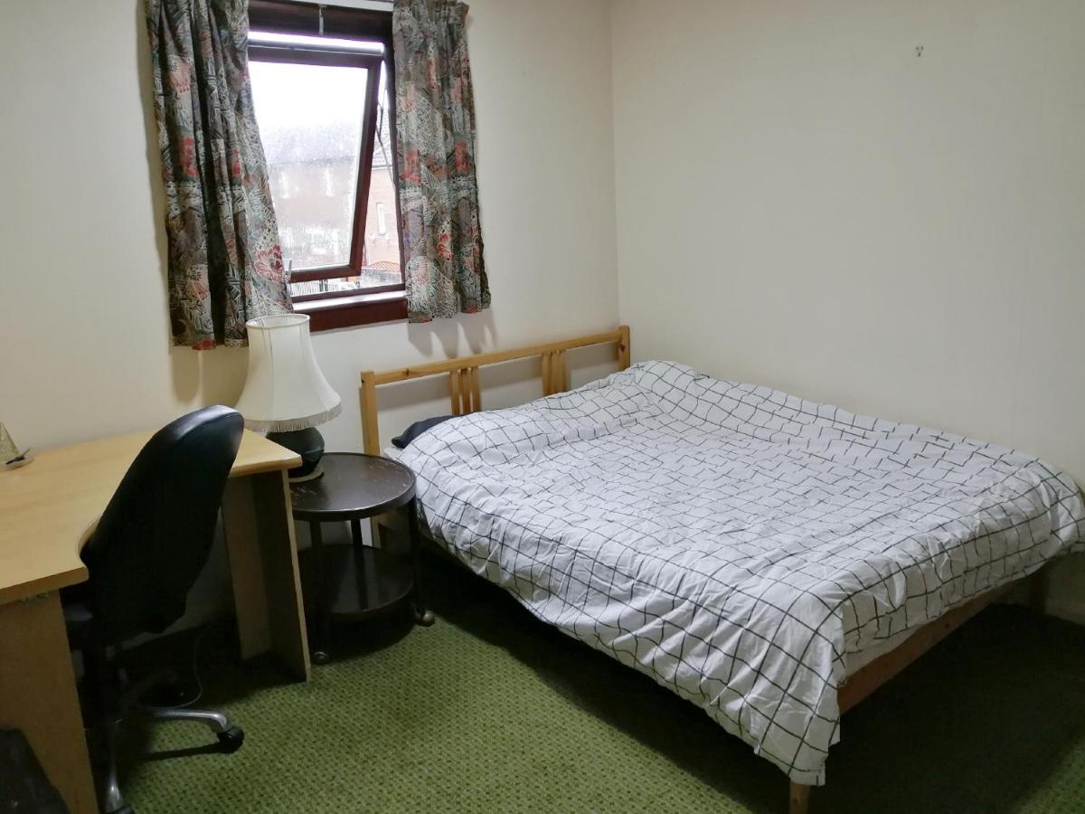 Guest House Private Room Near Glasgow City Centre Extérieur photo